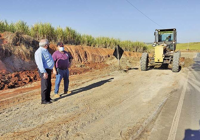 Prefeitura faz melhorias no acostamento da Rodovia Nelson Caproni