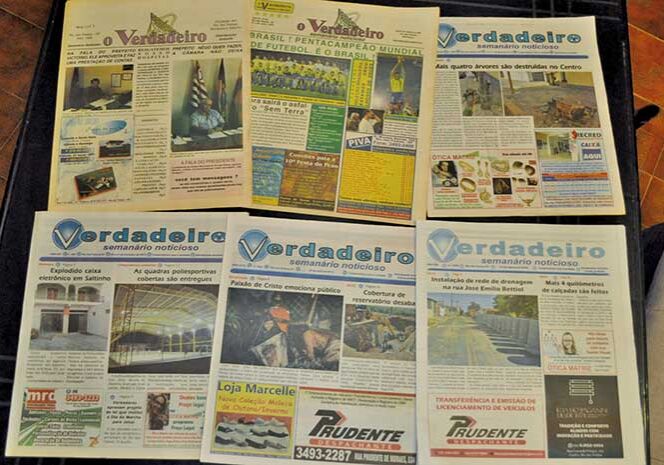 Evolução das capas do jornal O Verdadeiro ao longo dessas mil edições