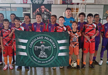 Consulado Palmeiras faz torneio em homenagem às crianças02