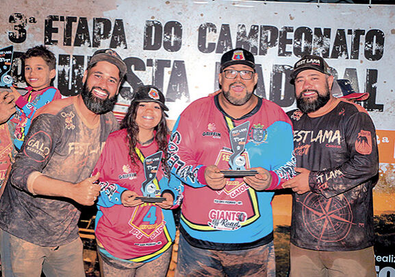 Jaziel Gomes e Lívia lideram o campeonato